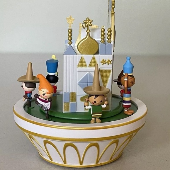DISNEYS ITS A SMALL WORLD THE HAPPIEST CRUISE SHIP ORNAMENT - Picture 3 of 7